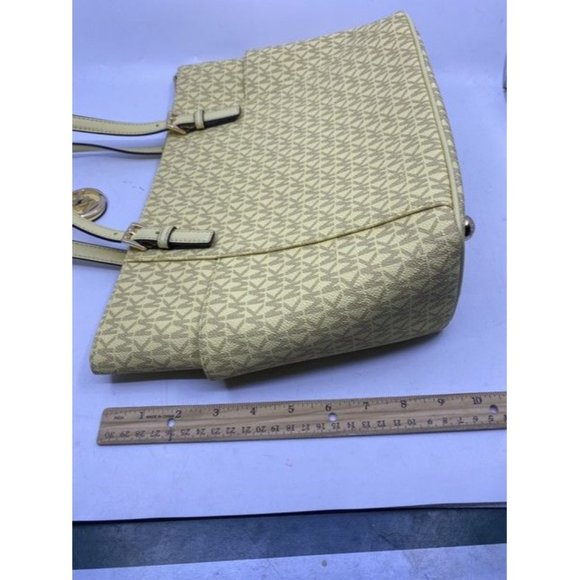 Michael Kors East West New Jet Set Top Zip Tote Buttercup Saffiano Leath… - Picture 3 of 7